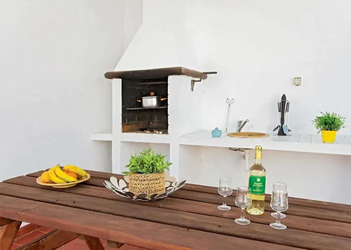 Tania Βίλα Πουέρτο Ντελ Κάρμεν